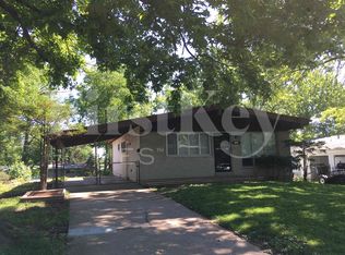 2560 Pheasant Dr, Florissant, MO 63031