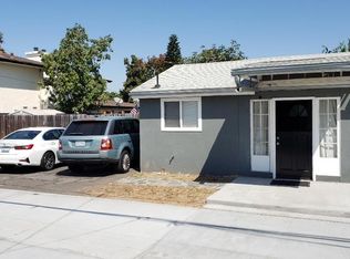 1915 Orange Ave, Costa Mesa, CA 92627