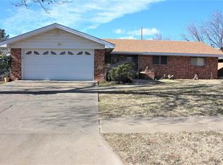 2404 Cornell Dr, Roswell, NM 88203