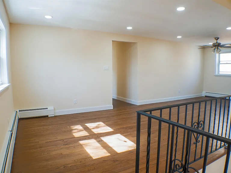 300 Cator Ave #2 — Photo 8