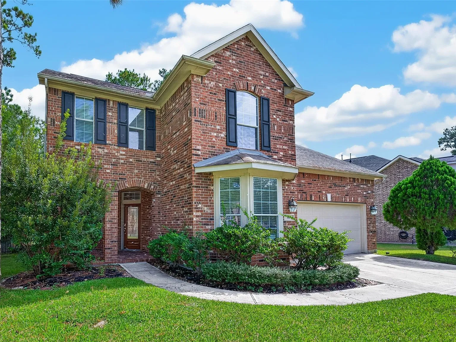 4 bed, 2.5 bath, 2571 sqft, $3,390 — Photo 4