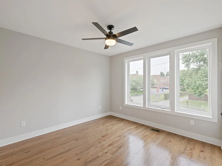 1810B Delta Ave — Photo 10