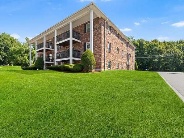 3 Walker Rd APT 1, North Andover, MA 01845