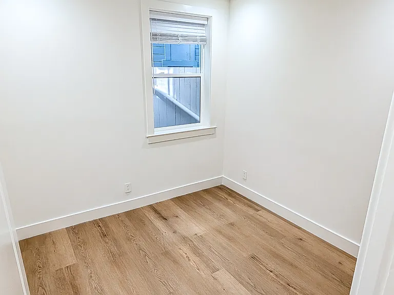 615 Minna Street - E — Photo 6