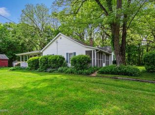 9286 Maudlin Rd, New Buffalo, MI 49117