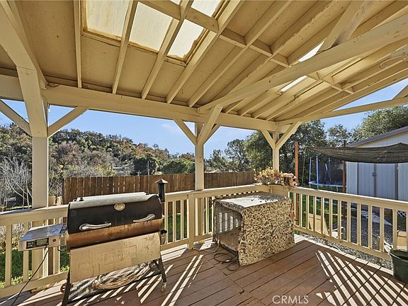 4th image of 7046 Butte St