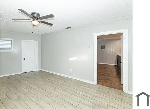 4602 Christie St — Photo 16
