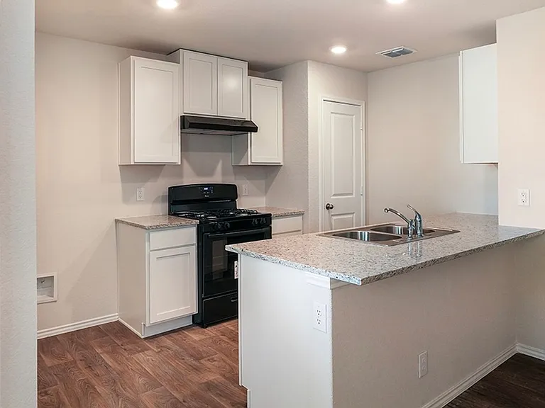 6533 Baroque Ter — Photo 3