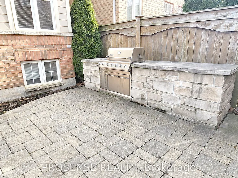 190 Nisbet Blvd — Photo 37