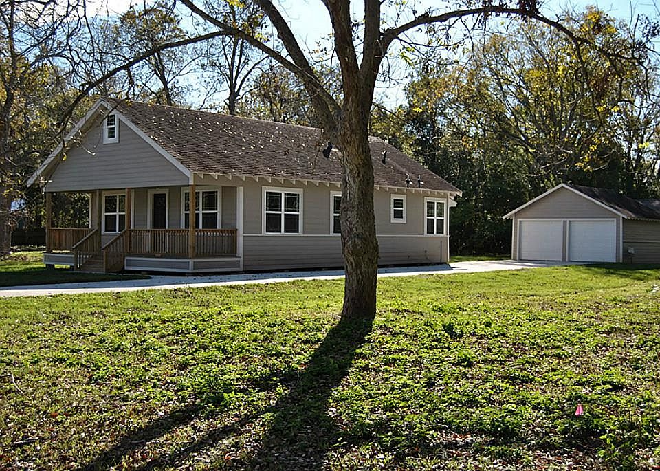 1st image of 12037 21st St