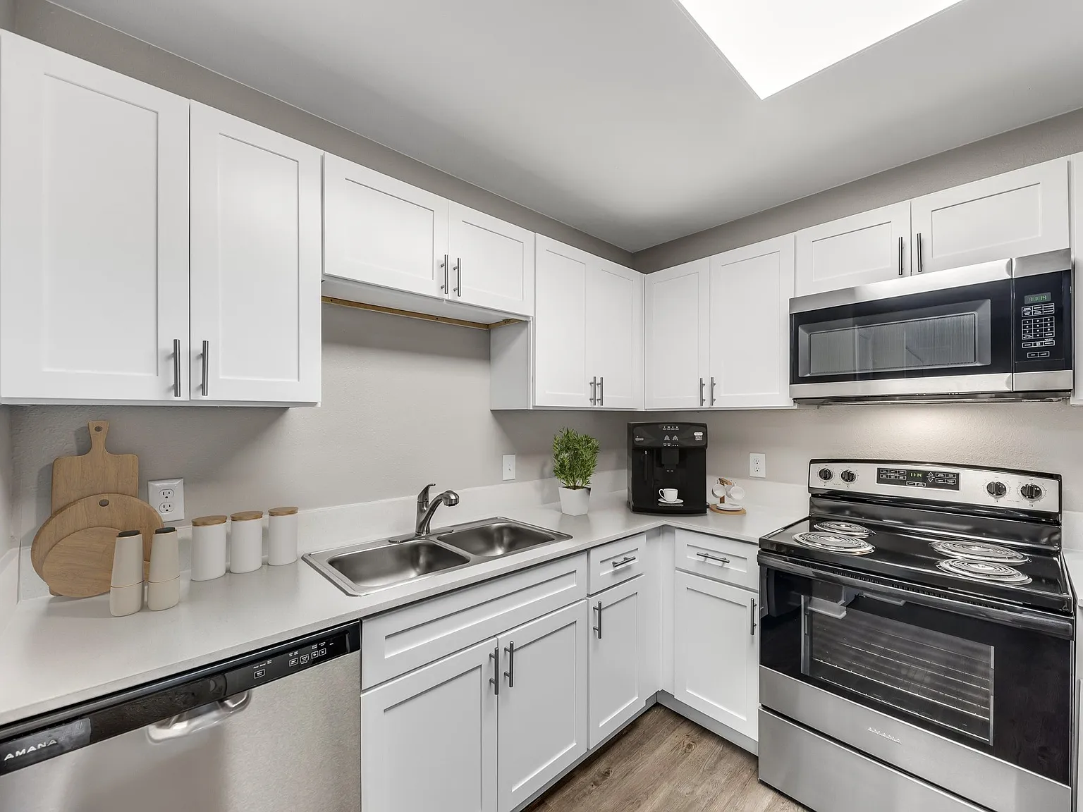 Monterey Ranch — Photo 1