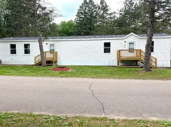 402 Lily Ln, Altoona, WI 54720