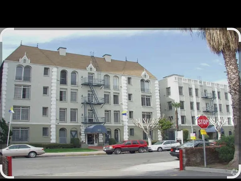 657 Cochran — Photo 18