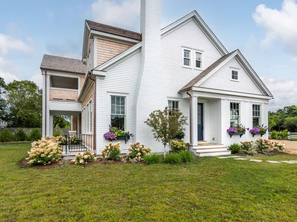 2 Somerset Ln, Edgartown, MA 02539