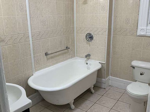 5th image of 19 Piercy St #1B