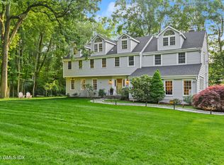 28 Carriage Dr, Stamford, CT 06902