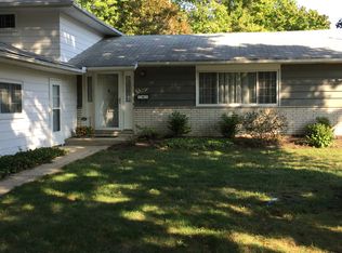 7685 Bunker Hill Rd, Middleburg Heights, OH