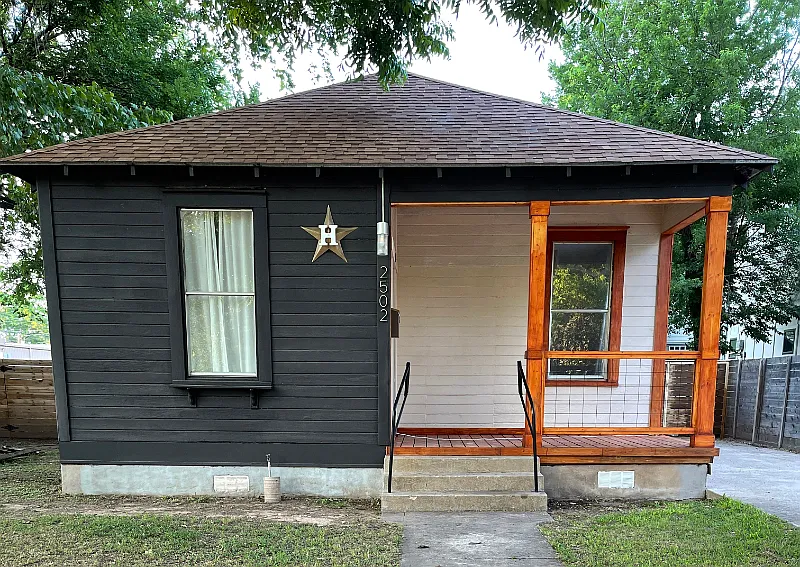 2 bed, 1015 sqft, $2,295 — Photo 1