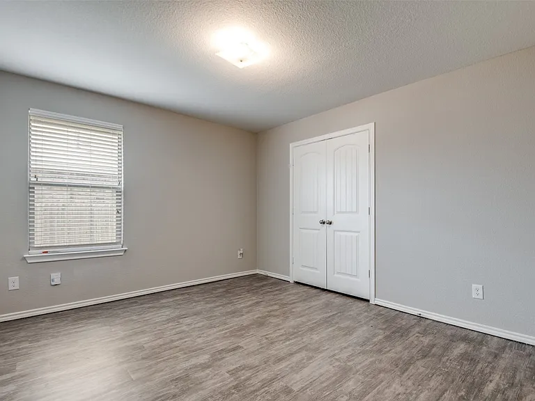 519 Long Prairie Dr — Photo 11