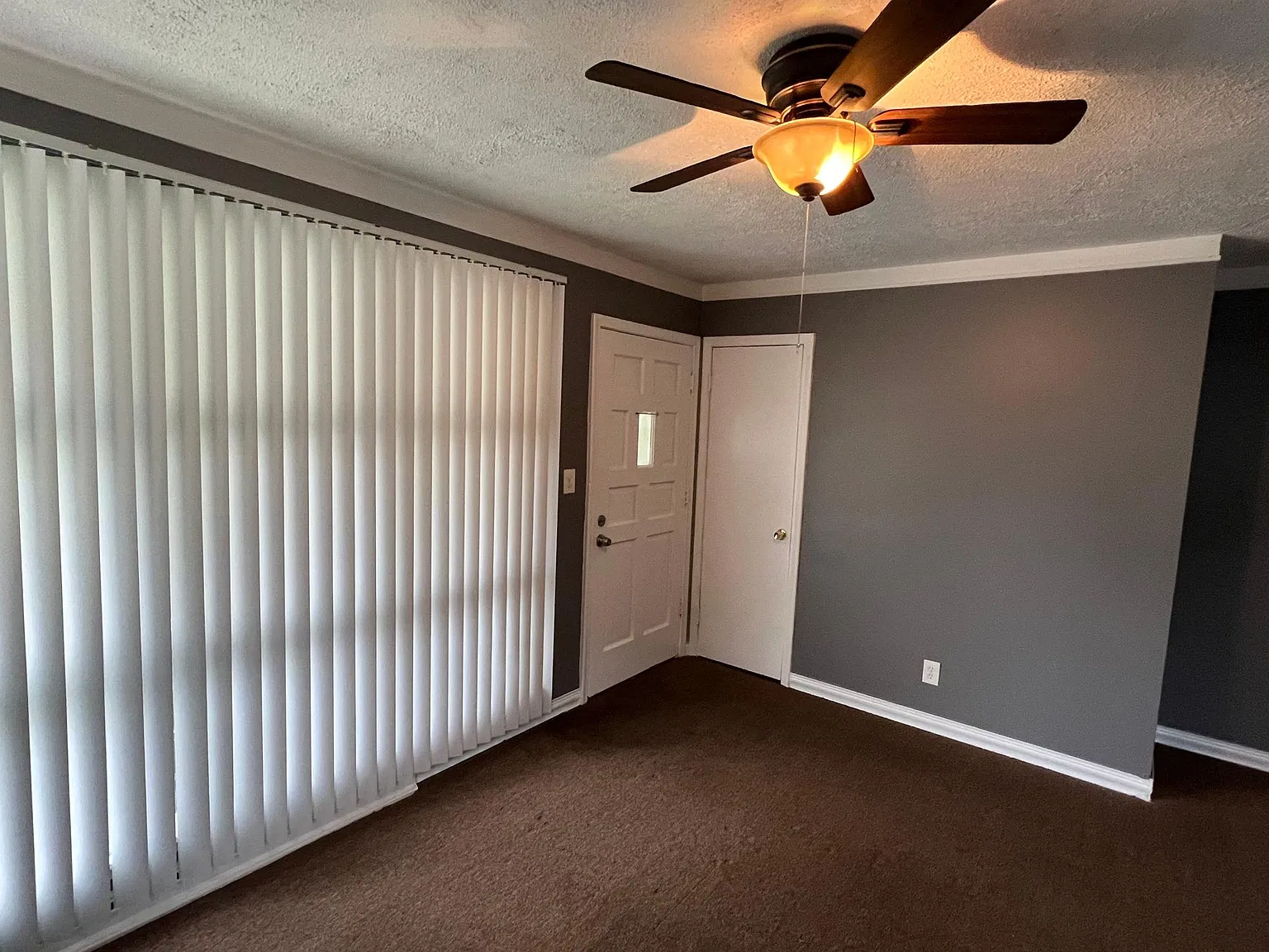 21402 Waltham Rd — Photo 2