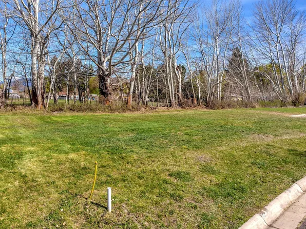 2705 Emery Pl, Missoula, MT 59804