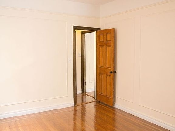 4th image of 95 Cabrini Blvd APT 5A