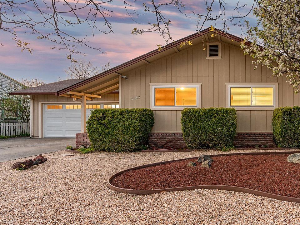 2123 Sonoma Ave, Santa Rosa, CA 95405 Zillow