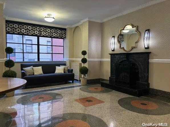 30-06 29 Street #6A, Astoria, NY 11102