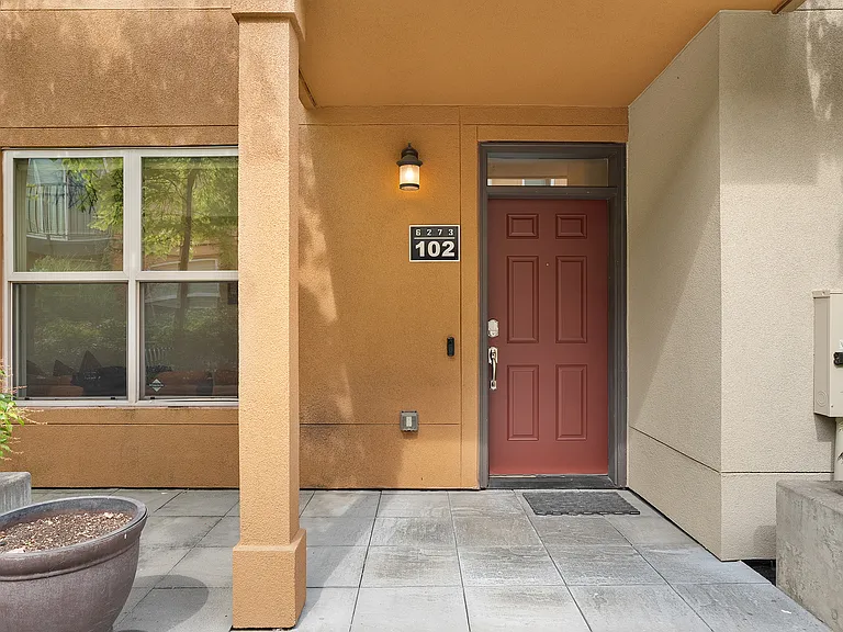 6273 NE Carillion Dr #102 — Photo 19