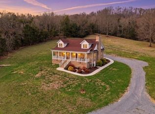 54 Thomas Rd, Fayetteville, TN 37334