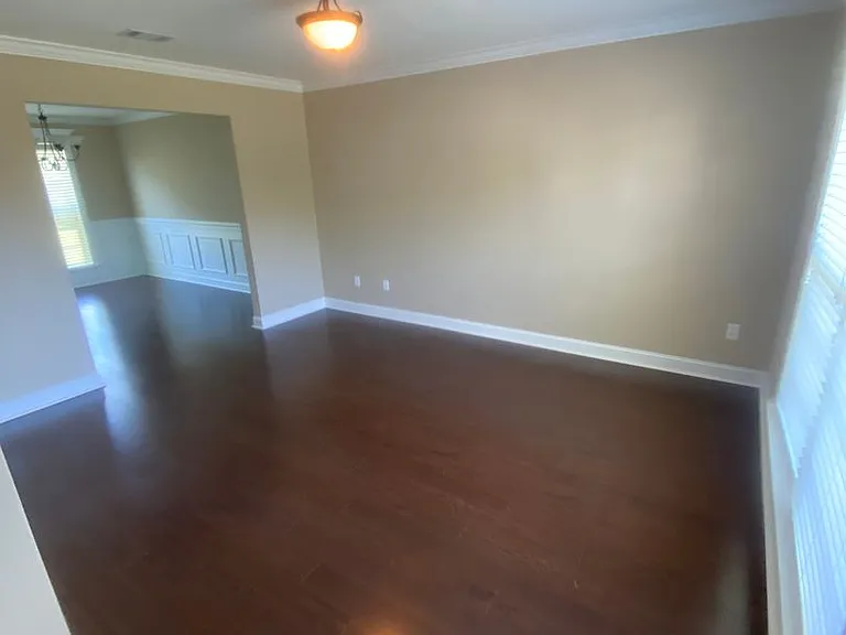 107 Powers Dr — Photo 4