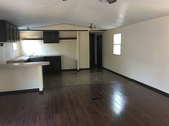 4th image of 2604 San Francisco Ave