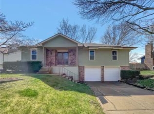 512 NW Brad Cir, Blue Springs, MO 64014