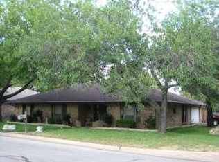 4915 Shady Springs Dr, Arlington, TX 76017