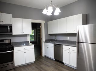 430 E 7th St #2, Davenport, IA 52803