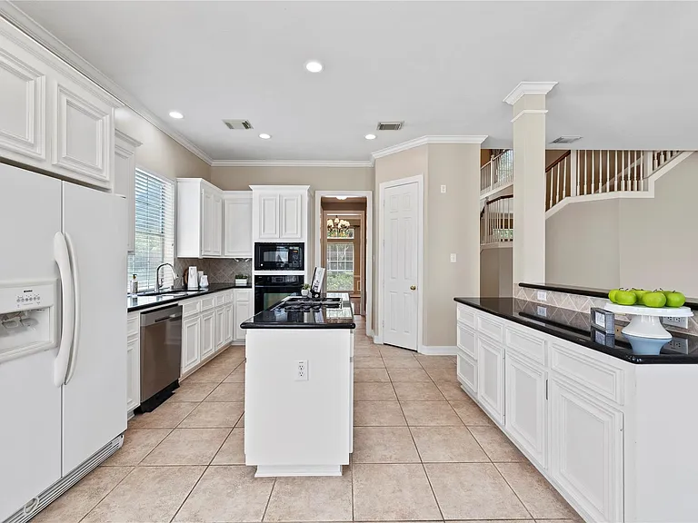 2923 Zachary Bend Ln — Photo 13