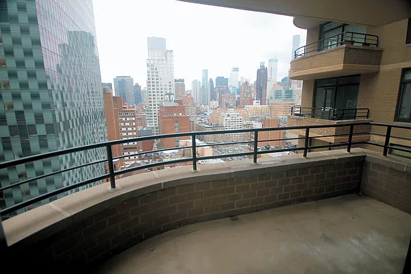 Rented by Kian Realty | media 6