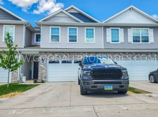 1007 Maywood Ln, Waukee, IA 50263