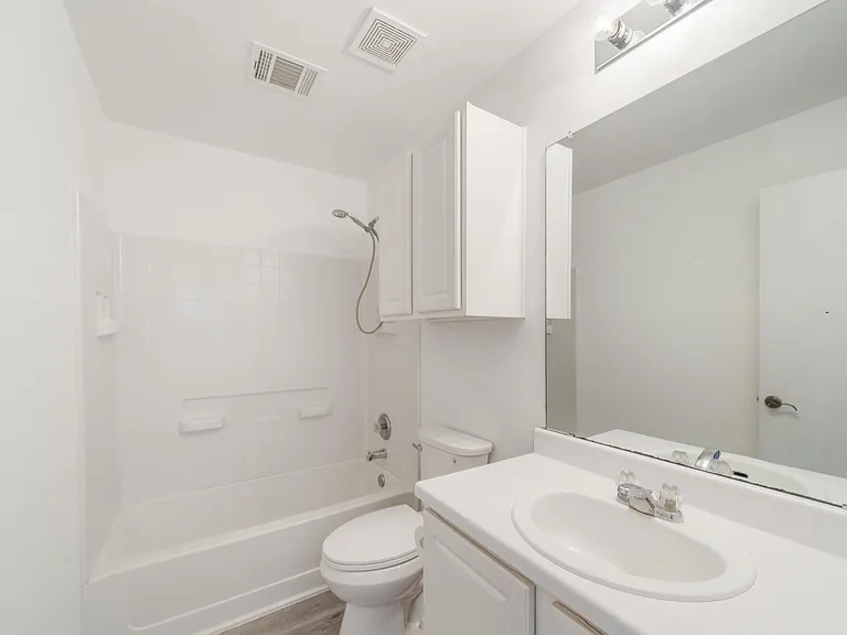 314 Phillips St — Photo 11