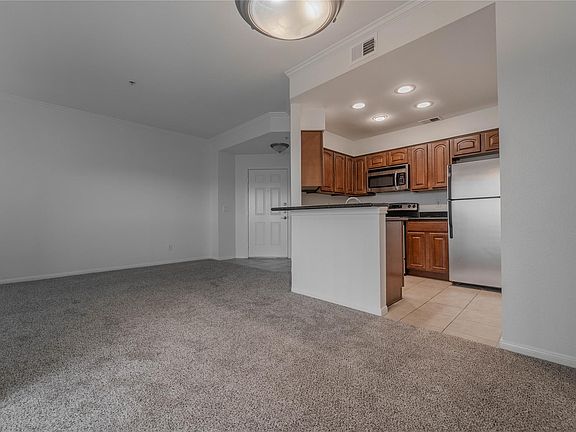4th image of 6000 Shepherd Mountain Cv Unit 1822