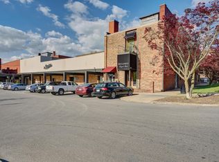 408 S Roan St APT 202, Johnson City, TN 37601
