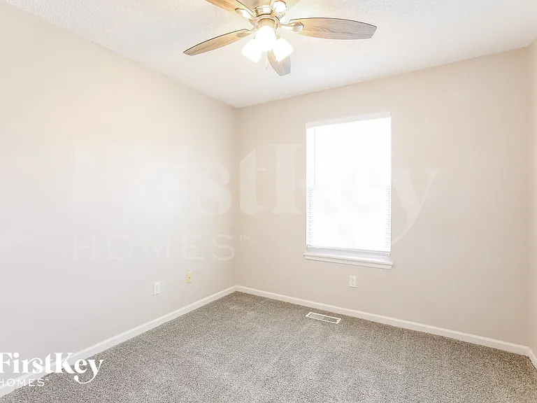 11328 N Wyandotte St — Photo 10