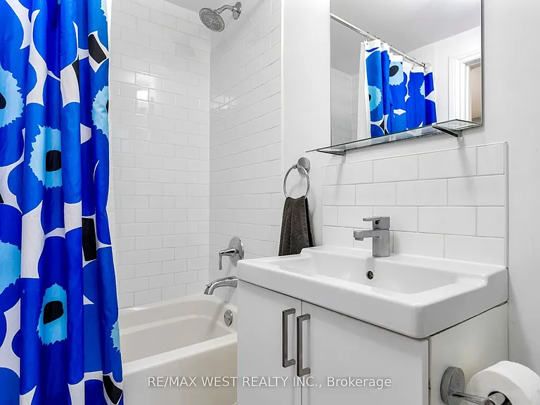 39 Shirley St — Photo 48