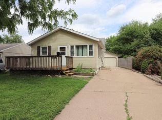 1706 N Jessica Ave, Sioux Falls, SD 57103