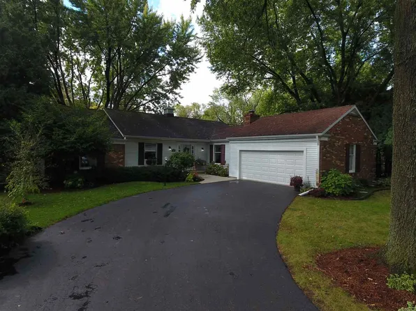 6071 Cranbrook Ln, Rockford, IL 61114