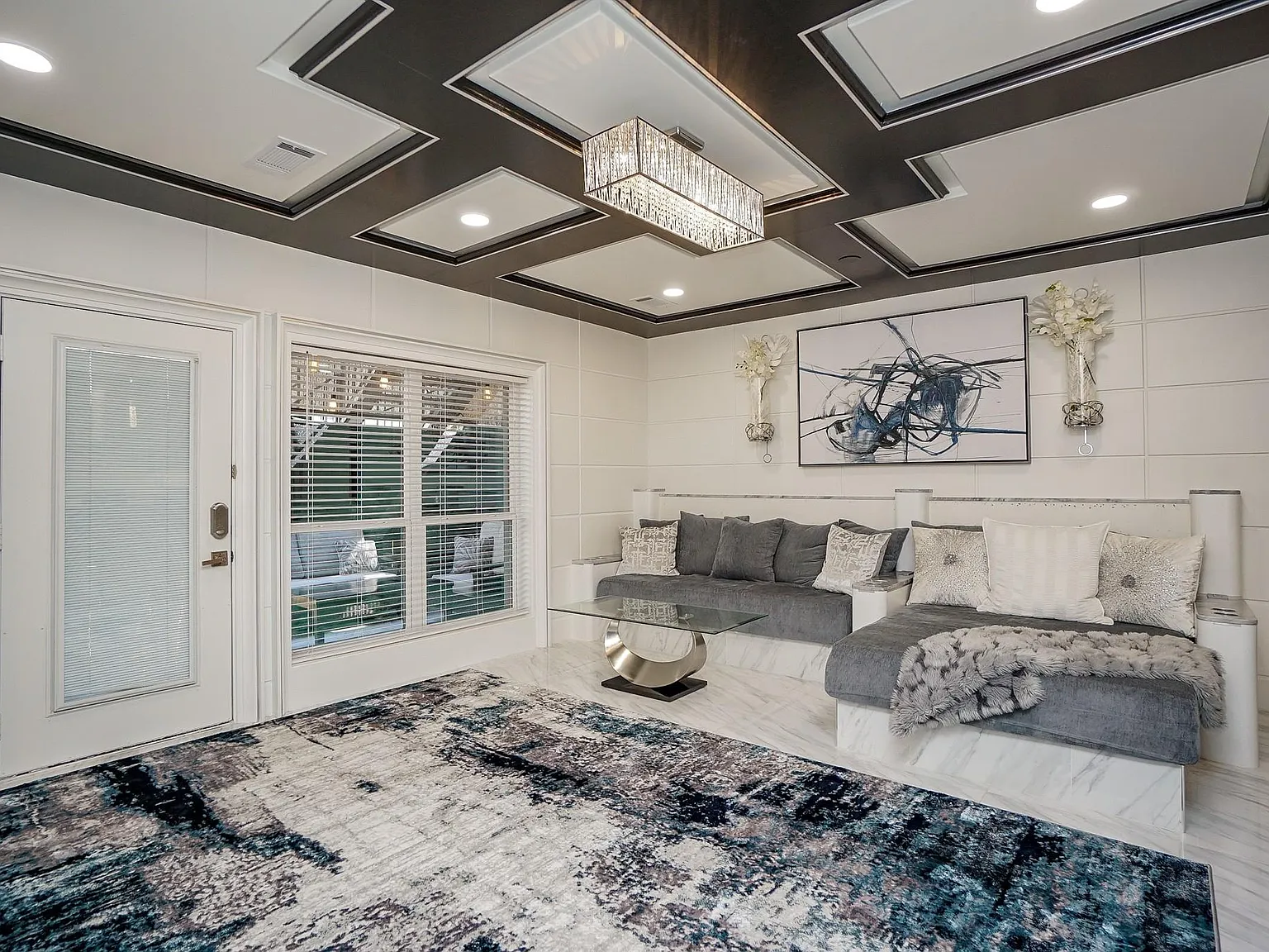 1 bed, 1.0 bath, 909 sqft, $3,500 — Photo 3