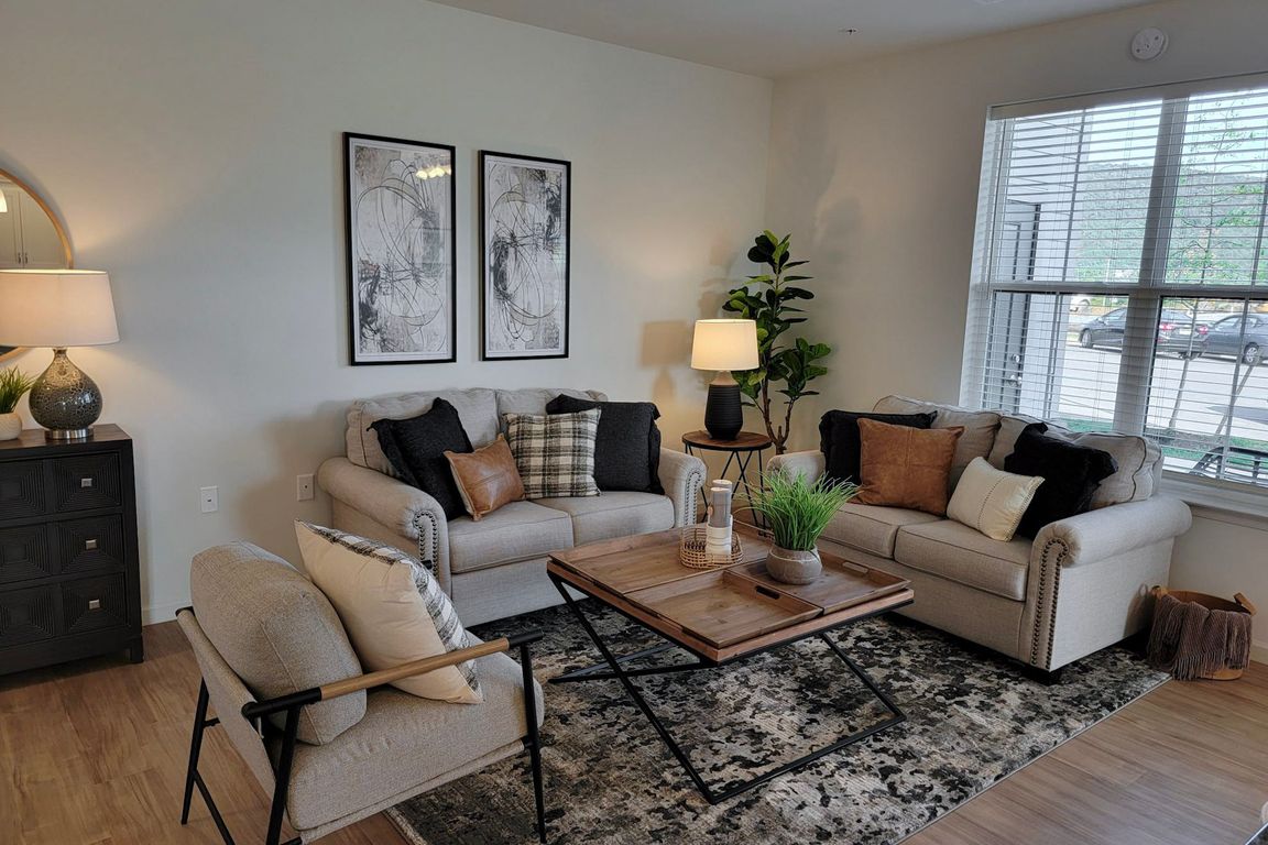 Legacy Floor Plan - Living Room