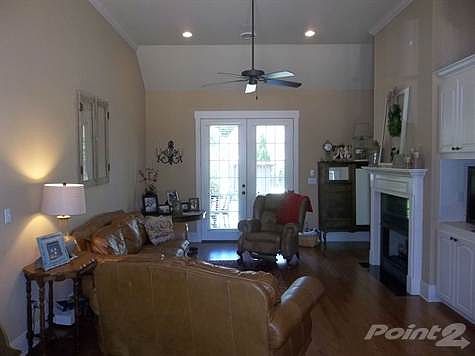 Living Room (1)
