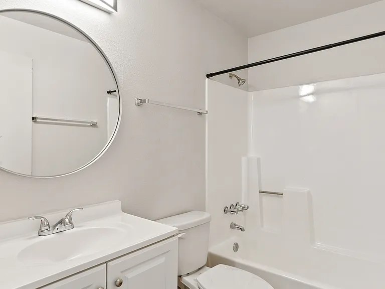 1111 W Market St #7 — Photo 11