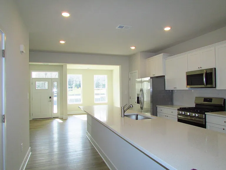 31019 Nikelle Ln — Photo 6